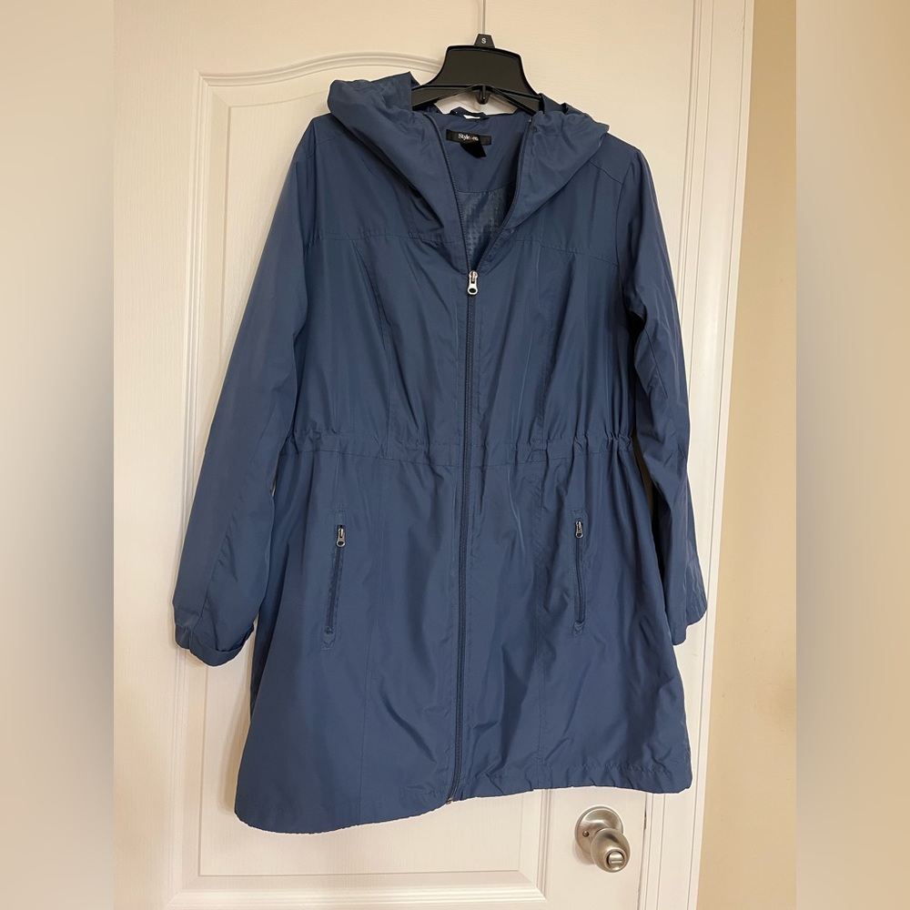 Style and Co women rain jacket